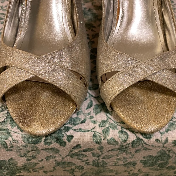 Women’s David’s Bridal Sparkle Heeled Sandals - Picture 4 of 8